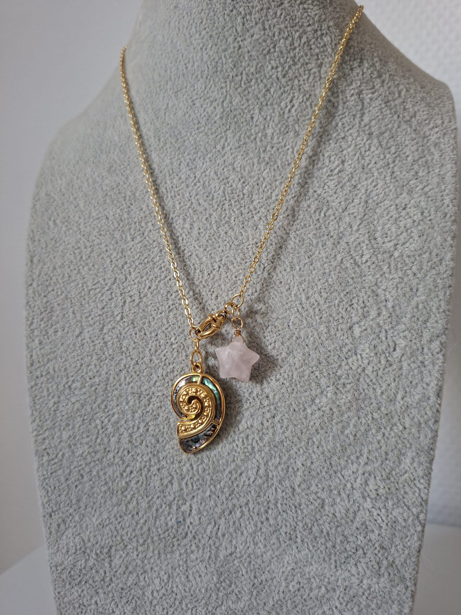 Collier Étoile Quartz Rose et Escargot - Douceur et Lenteur