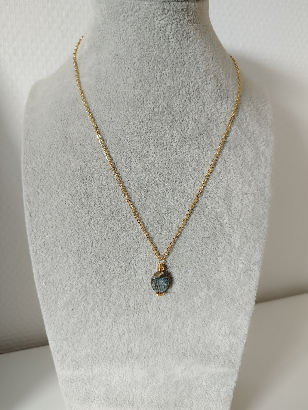 Collier Scarabée Labradorite - Magie et Intuition