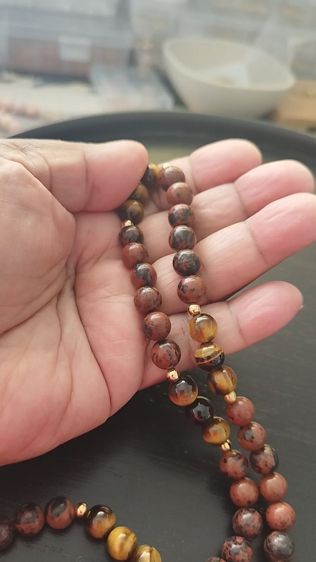 Collier oeil de tigre et obsidienne acajou