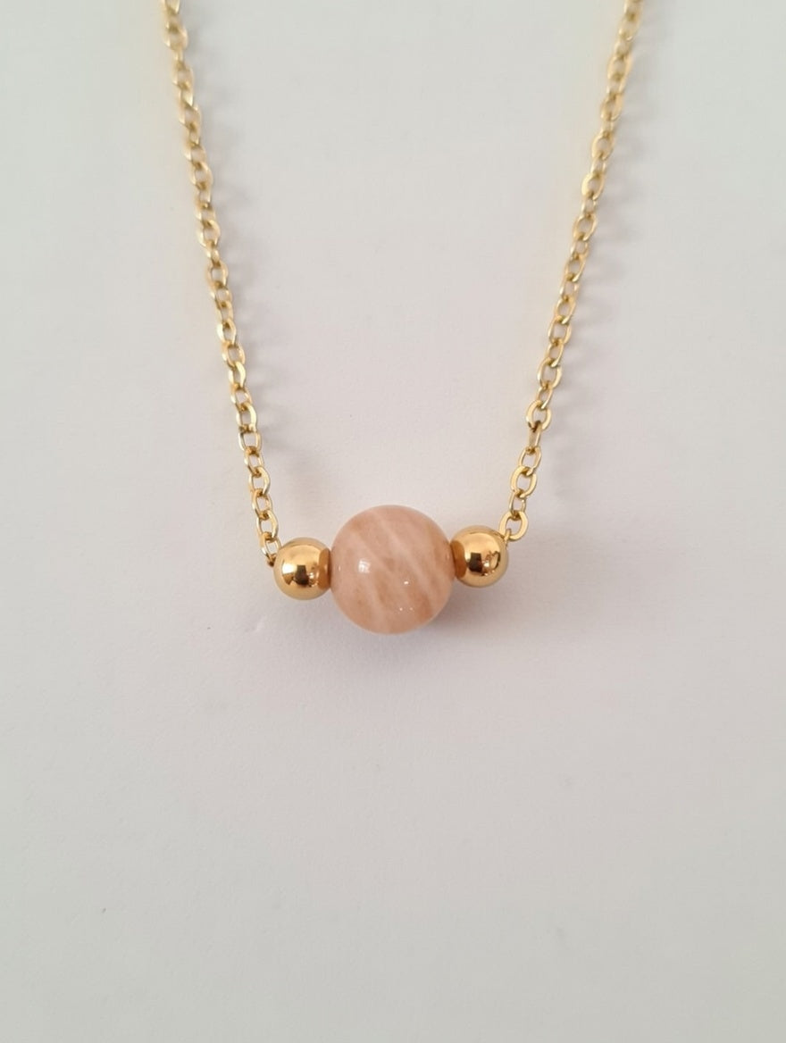 Collier Intemporel en Pierres Naturelles