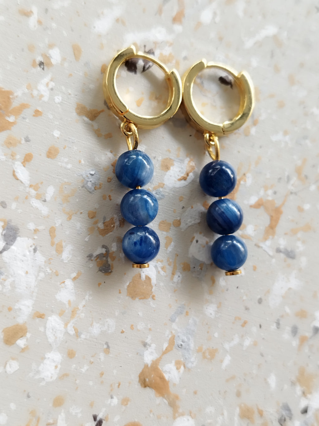 Boucles cyanite 6 mm