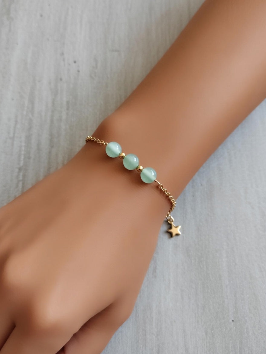 Bracelet en Aventurine Verte avec Chaîne Dorée
