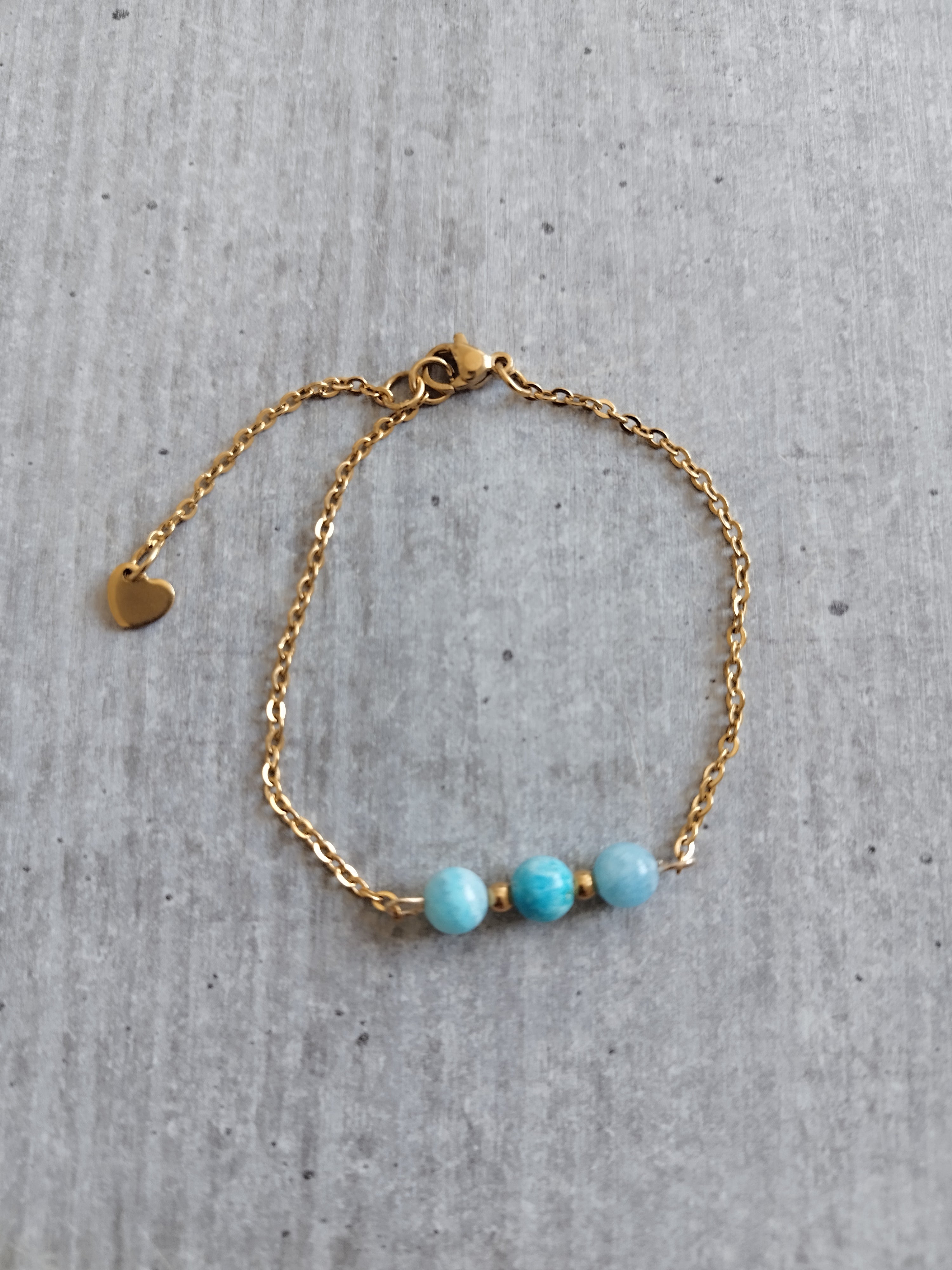 Bracelet en Hémimorphite avec Chaîne Dorée