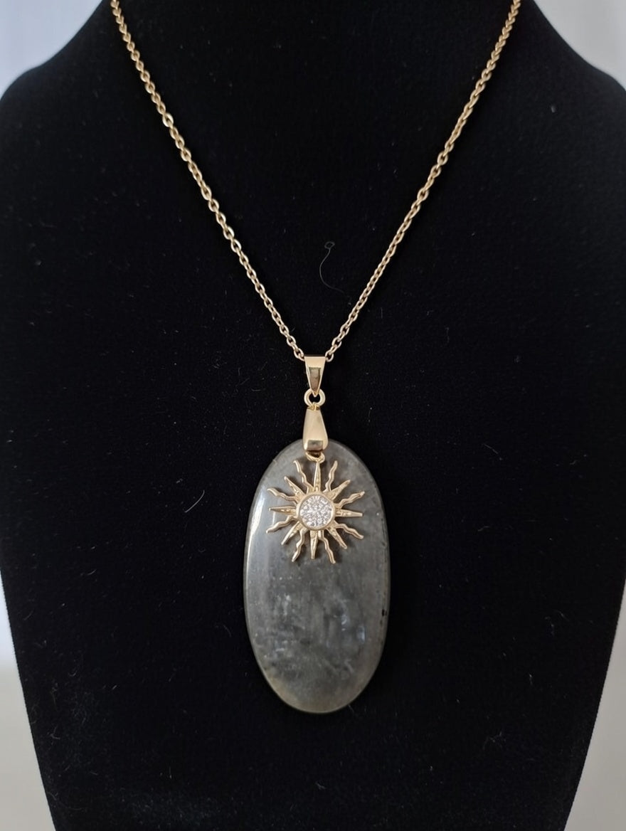 Collier en Pyrite dorée