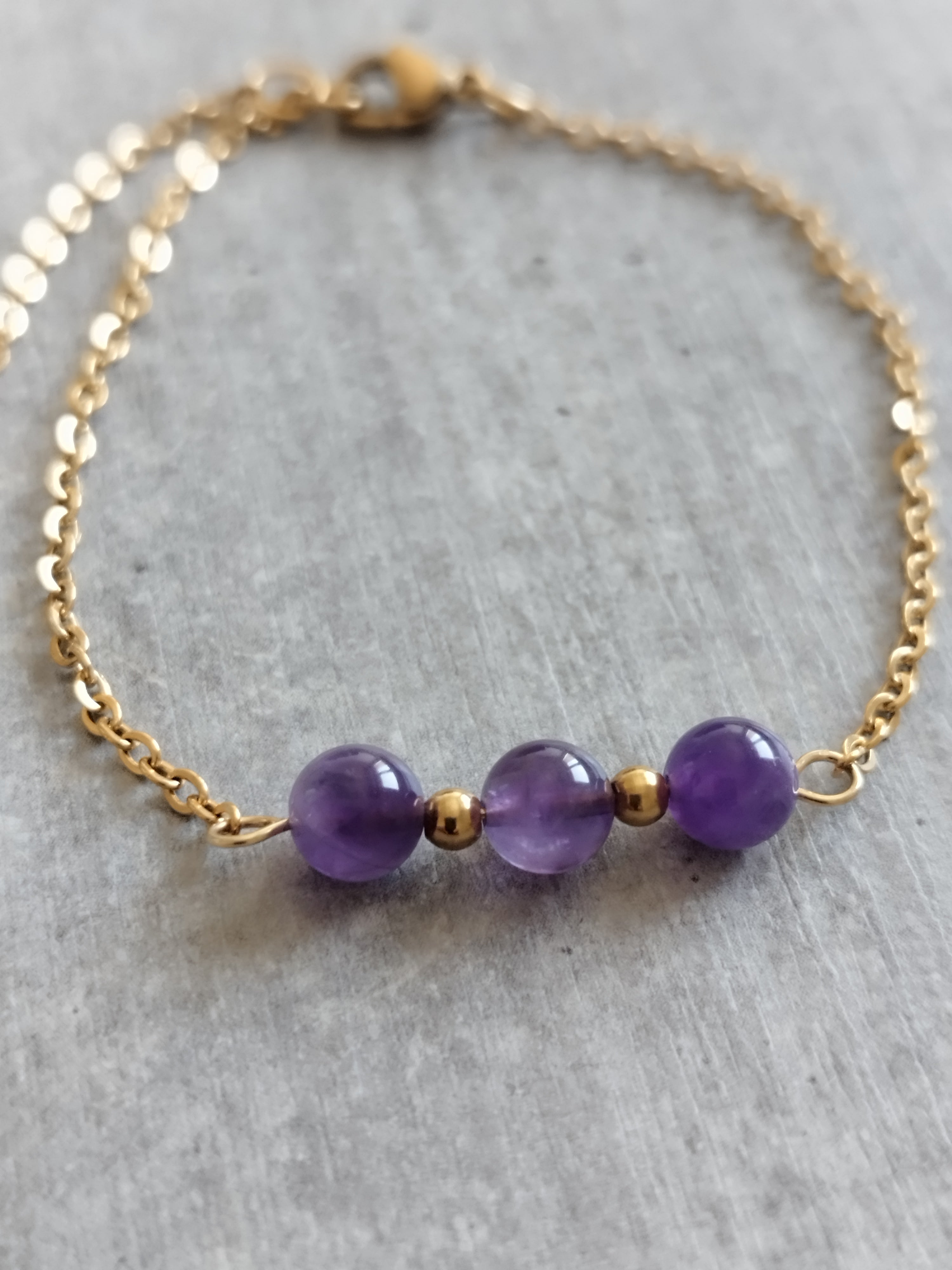 Bracelet en Améthyste avec Chaîne Dorée