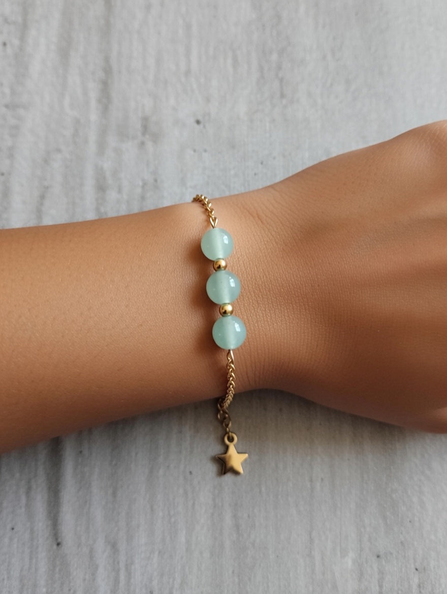 Bracelet en Aventurine Verte avec Chaîne Dorée