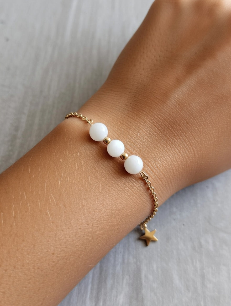 Bracelet en Pierre de Lune avec Chaîne Dorée